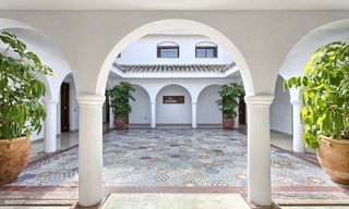 Villa de style andalou moderne à vendre à Nueva Andalucia, Marbella 5