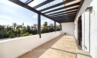 Villa de style andalou moderne à vendre à Nueva Andalucia, Marbella 22