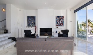 Villa contemporaine de golf à vendre dans une zone huppée de Nueva Andalucía - Marbella 14
