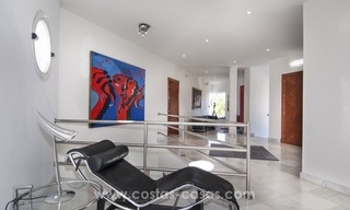 Villa contemporaine de golf à vendre dans une zone huppée de Nueva Andalucía - Marbella 20