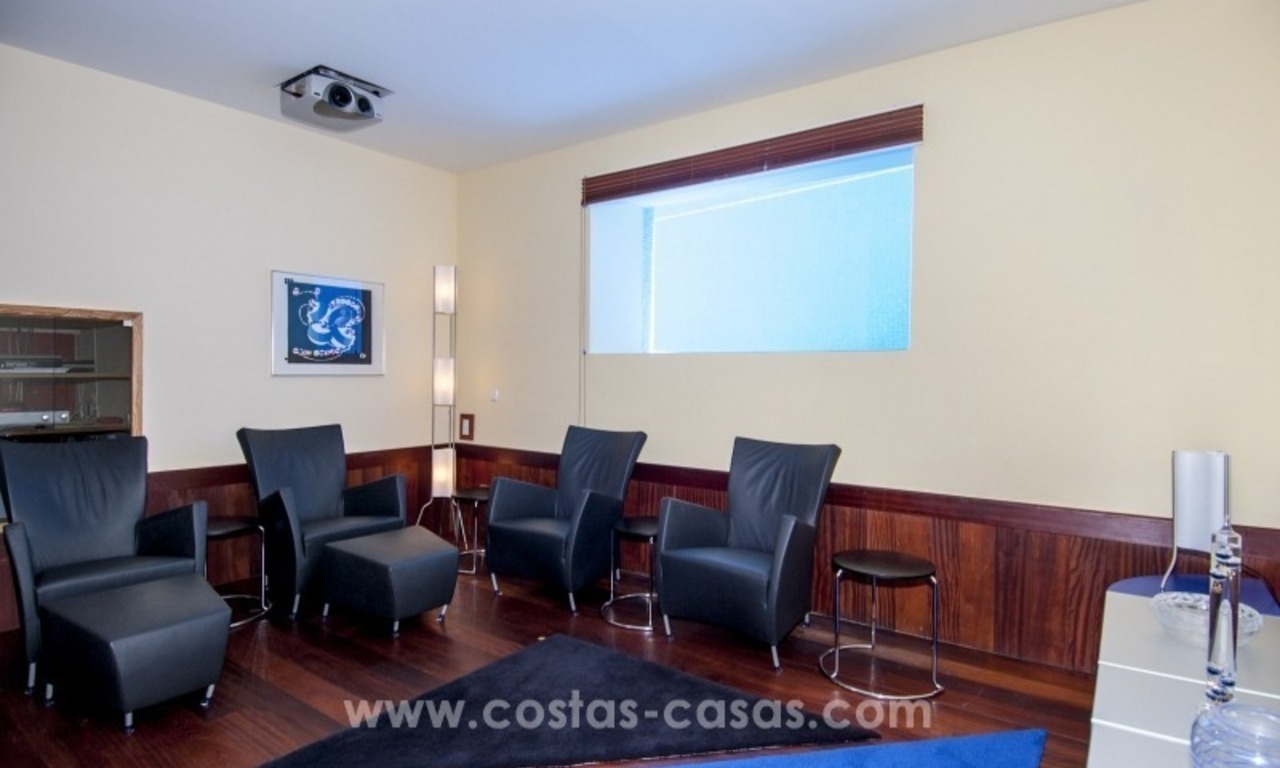 Villa contemporaine de golf à vendre dans une zone huppée de Nueva Andalucía - Marbella 41