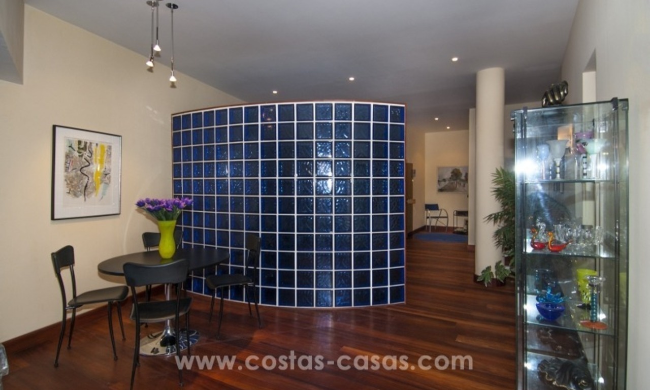 Villa contemporaine de golf à vendre dans une zone huppée de Nueva Andalucía - Marbella 39