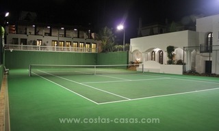À vendre à Marbella : Superbe villa avec villa pour invités et piste de tennis 6