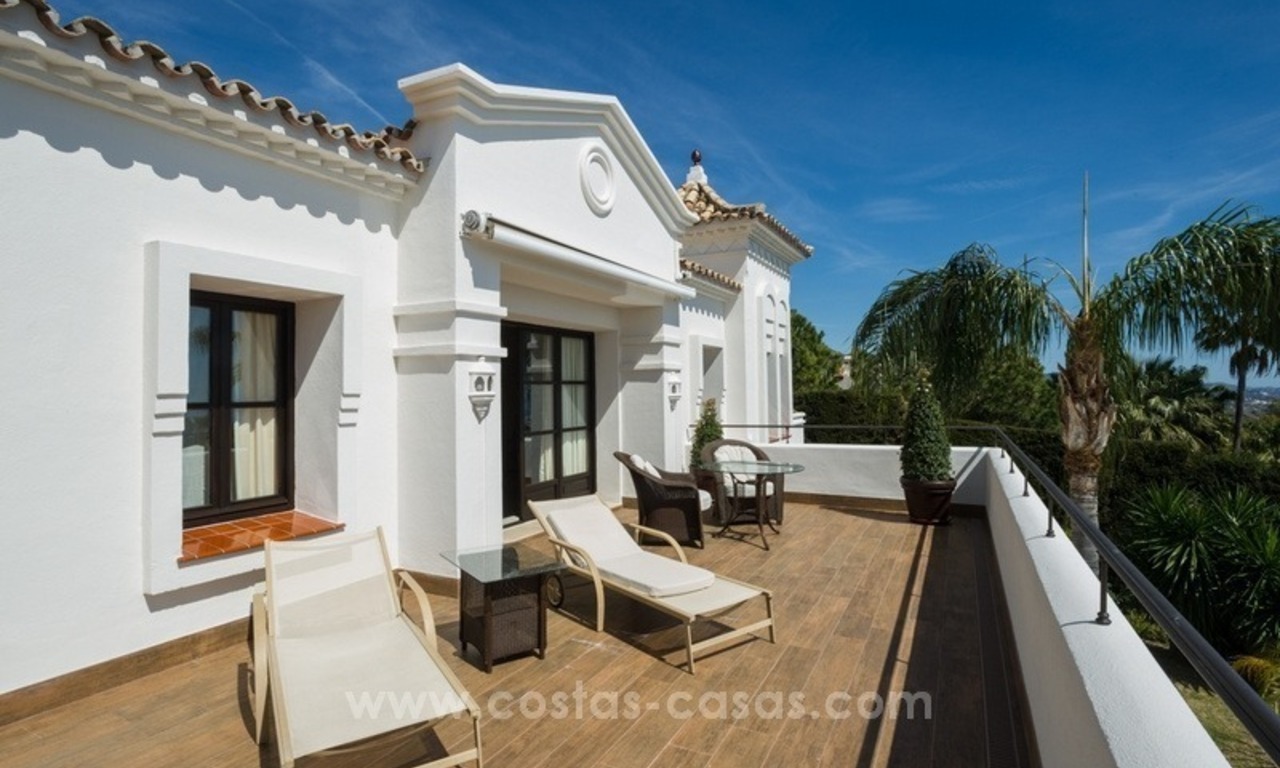 À vendre à Marbella : Superbe villa avec villa pour invités et piste de tennis 19