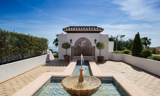 À vendre à Marbella : Superbe villa avec villa pour invités et piste de tennis 9