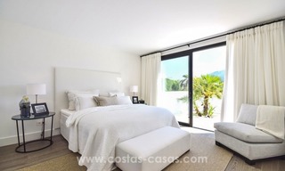 Villa rénovée en première ligne de golf à vendre à Los Naranjos Golf, Nueva Andalucía, Marbella 12