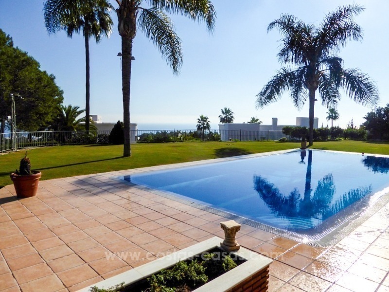 Villa avec de fabuleuses vues mer à vendre à Golden Mile, Marbella
