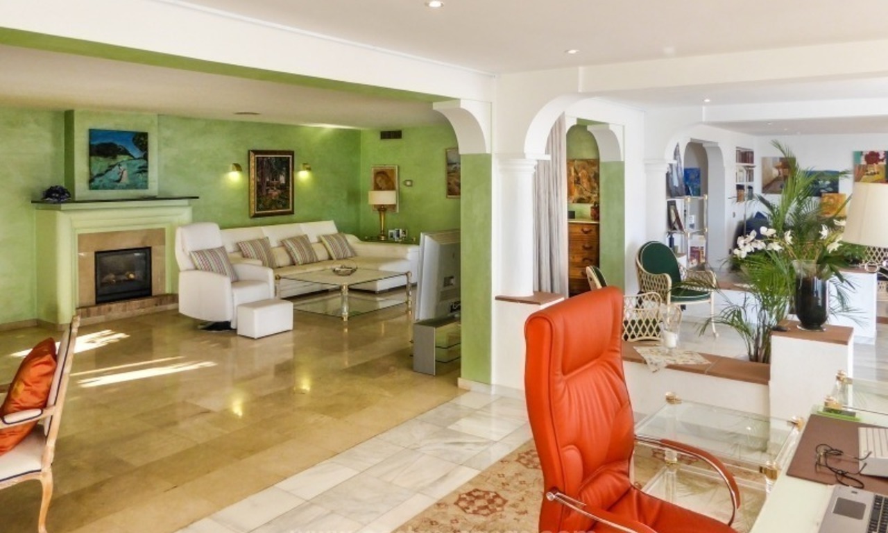 Villa avec de fabuleuses vues mer à vendre à Golden Mile, Marbella 13
