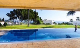 Villa avec de fabuleuses vues mer à vendre à Golden Mile, Marbella 12
