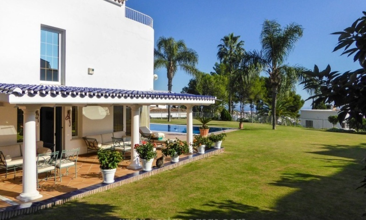 Villa avec de fabuleuses vues mer à vendre à Golden Mile, Marbella 9
