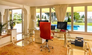 Villa avec de fabuleuses vues mer à vendre à Golden Mile, Marbella 20