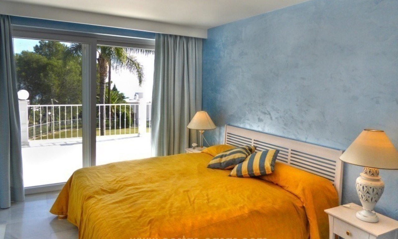 Villa avec de fabuleuses vues mer à vendre à Golden Mile, Marbella 22