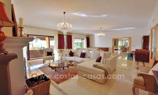 Grande villa avec vue sur la mer à vendre sur la Mille d’Or, Sierra Blanca, Marbella 8