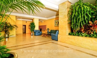 Appartement Avec fabuleuses Vues sur Mer à vendre au centre de Puerto Banús, Marbella 6