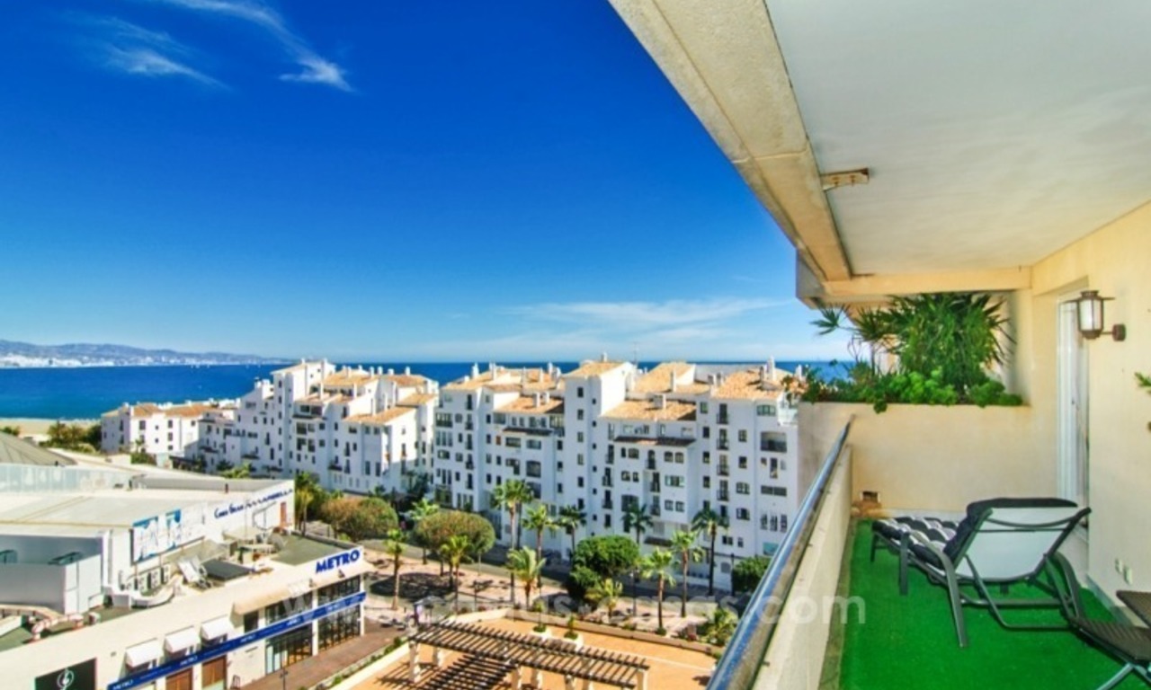 Appartement Avec fabuleuses Vues sur Mer à vendre au centre de Puerto Banús, Marbella 1