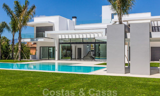 Villas de plage et de golf modernes de design à vendre à Guadalmina, Marbella 29006 