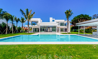Villas de plage et de golf modernes de design à vendre à Guadalmina, Marbella 29009 