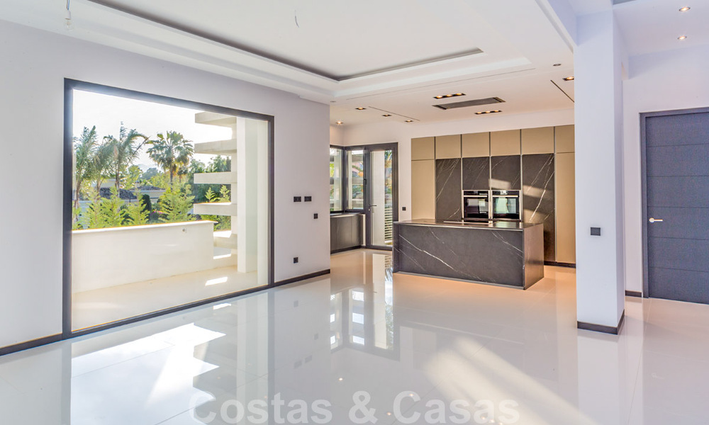 Villas de plage et de golf modernes de design à vendre à Guadalmina, Marbella 29014
