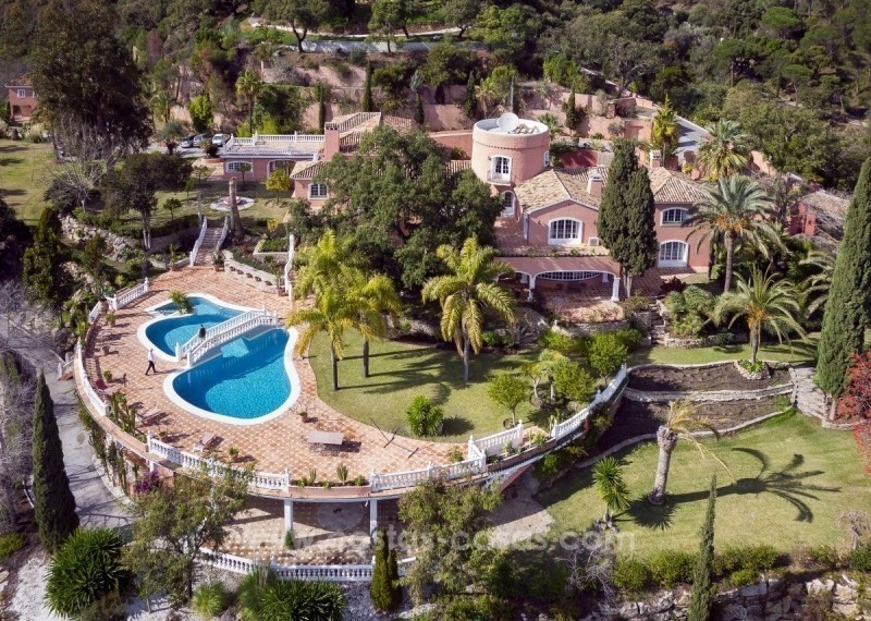  Villa en vente à Benahavis - Marbella: Urbanisation El Madroñal sur une parcelle plate de 11.000m2 avec des vues impressionantes 