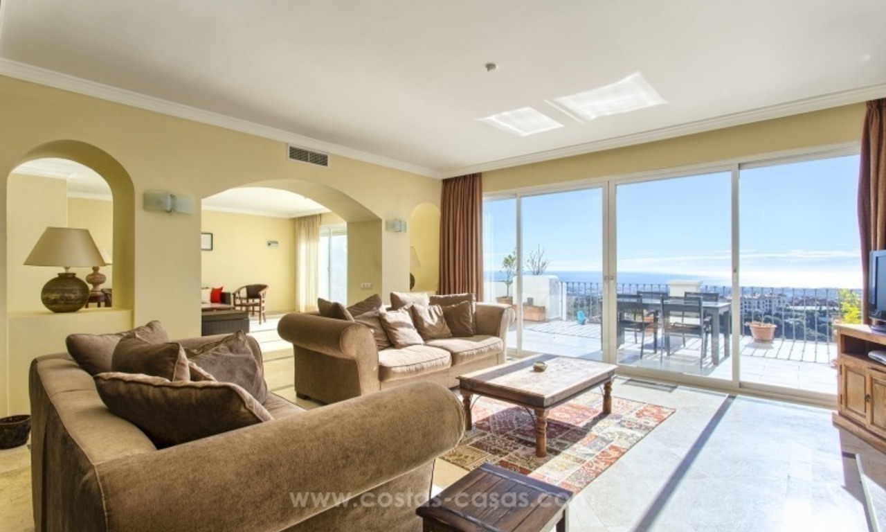 Spacieux penthouse de 4 chambres à vendre à Benahavis - Marbella 9