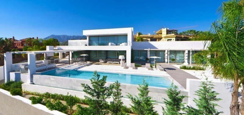 Magnifique villa près de la plage à vendre à l’Est de Marbella. 