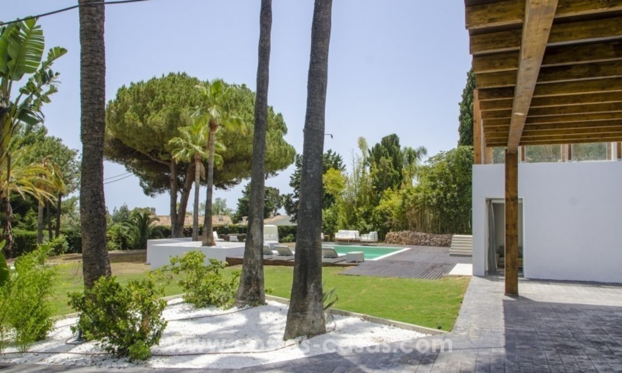 Villa moderne rénovée à vendre sur la Mille d’Or, Marbella 7