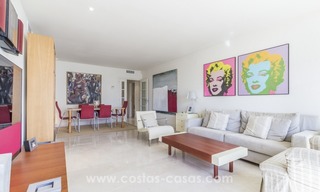 Très bel appartement penthouse en bord de mer à vendre sur la Mille d’Or de Marbella 11