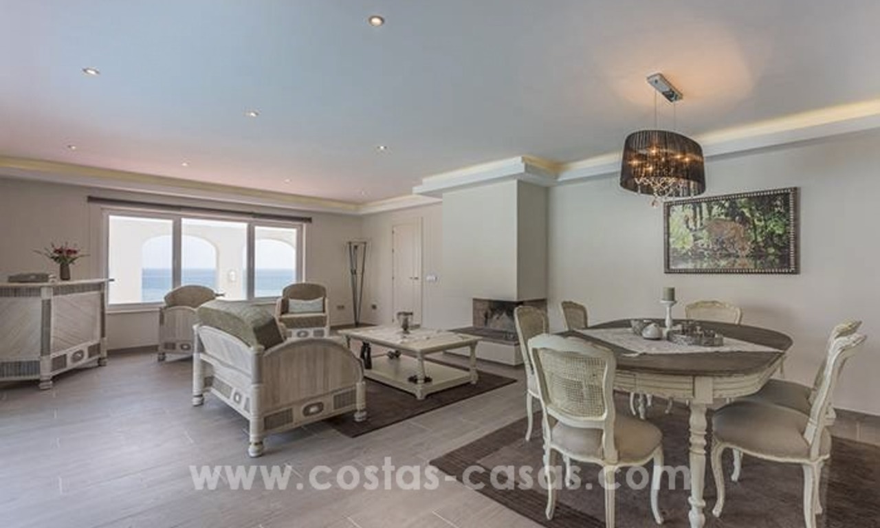 Villa de luxe en première ligne de plage à vendre à Mijas-Costa, Costa del Sol 8
