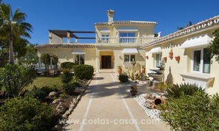 Magnifique villa en deuxième ligne de plage à vendre avec vue sur la mer à Marbella Est 1