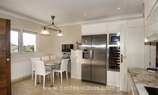 Magnifique villa en deuxième ligne de plage à vendre avec vue sur la mer à Marbella Est 17