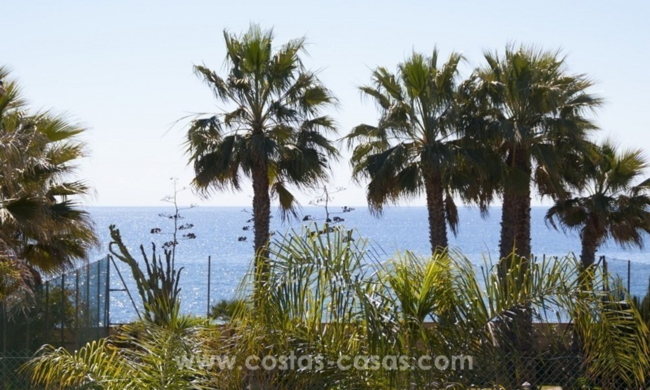 Magnifique villa en deuxième ligne de plage à vendre avec vue sur la mer à Marbella Est 34