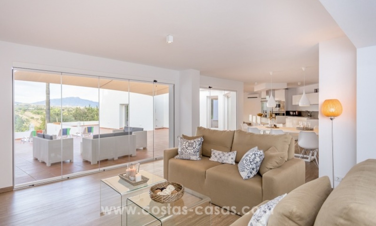 Villa très privée rénovée à vendre sur la Nouvelle Mille d’Or, Marbella - Estepona 15