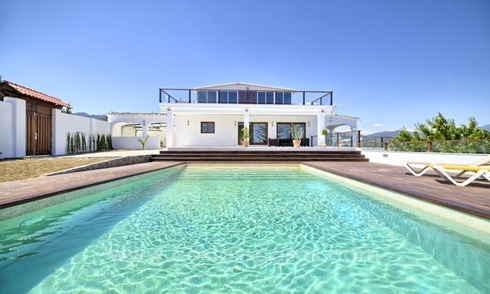 Villa contemporaine rénovée à vendre, Nouvelle mille d'or, Marbella - Estepona 
