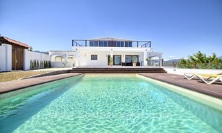 Villa contemporaine rénovée à vendre, Nouvelle mille d'or, Marbella - Estepona 0