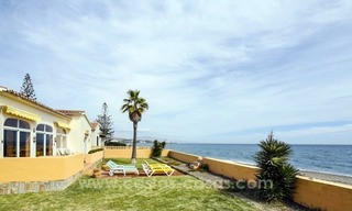 Aubaine ! Villa en première ligne de plage à vendre à Estepona, Costa del Sol 4