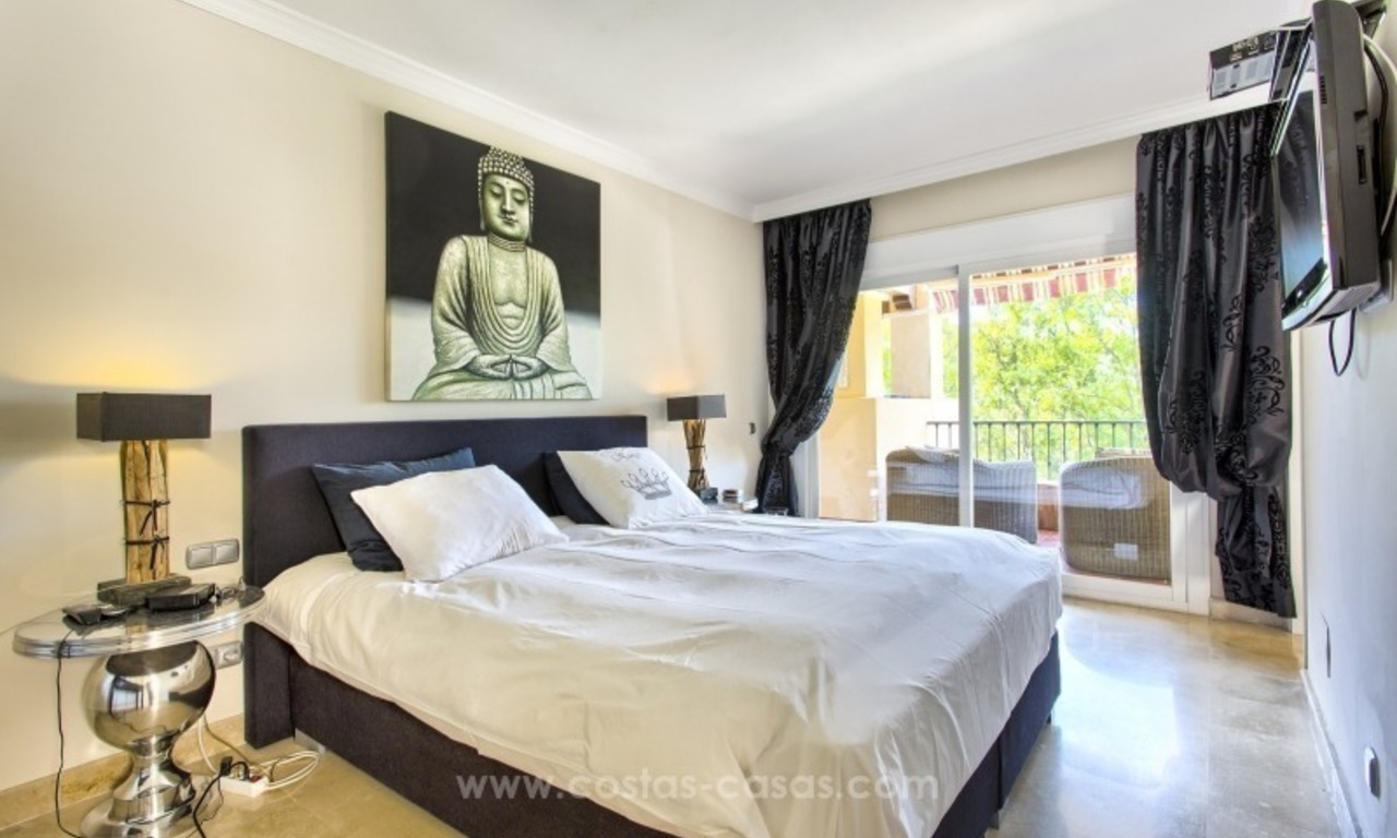 Spacieux appartement en première ligne de golf à vendre à Estepona - Benahavis - Marbella 10