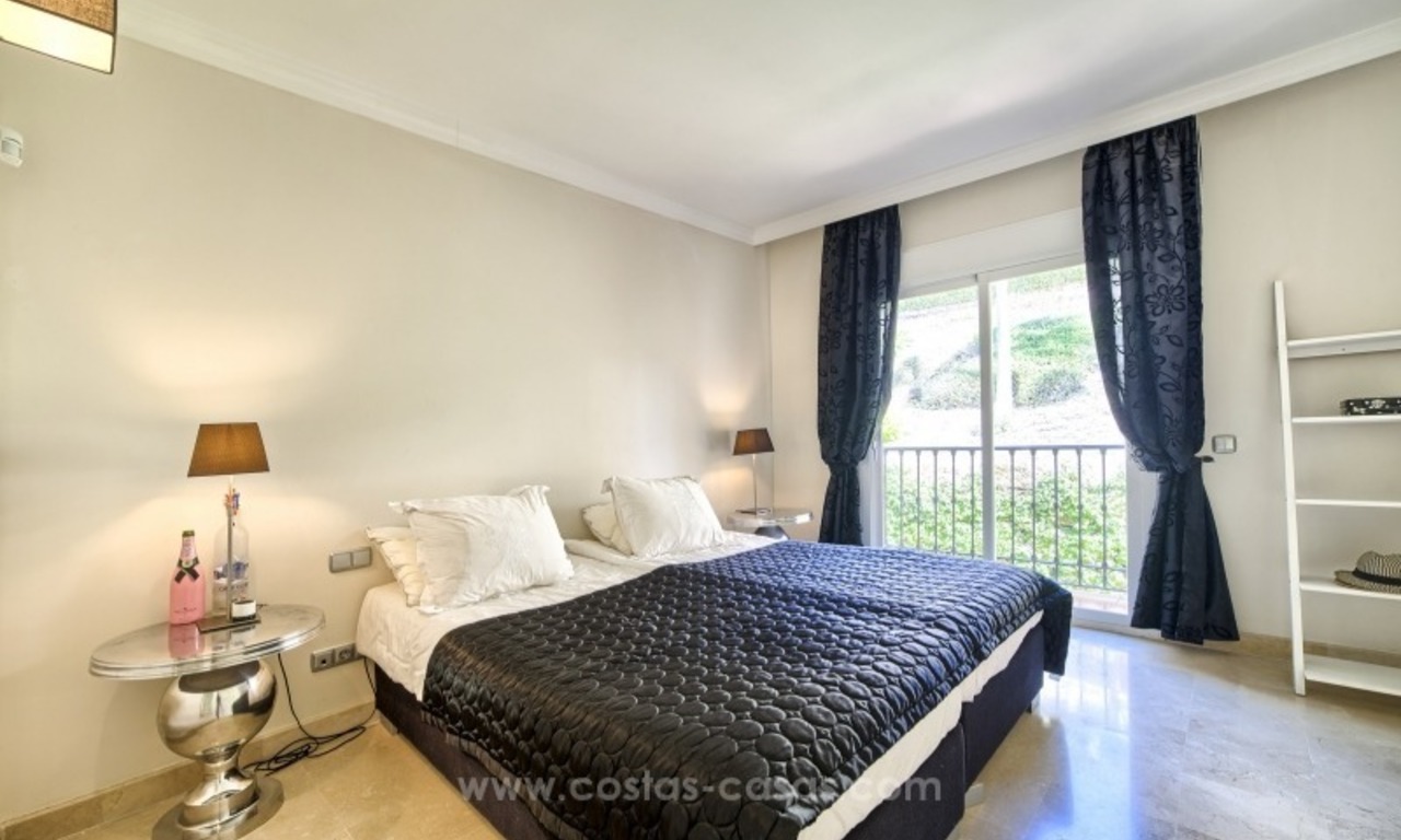 Spacieux appartement en première ligne de golf à vendre à Estepona - Benahavis - Marbella 12