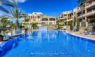 Spacieux appartement en première ligne de golf à vendre à Estepona - Benahavis - Marbella 15