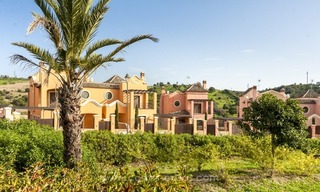 Villas en première ligne de golf en vente à Estepona, Costa del Sol 1