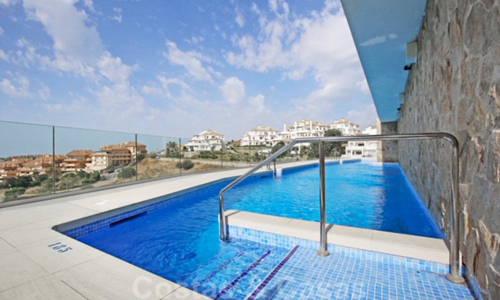 Appartements de design moderne avec piscine privée en vente dans un complexe bijou à Nueva Andalucia - Marbella 28746