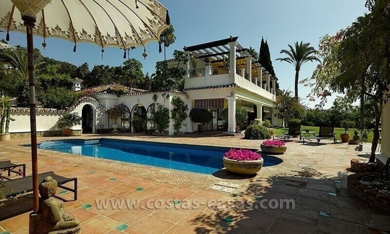 Villa exclusive de style andalou à vendre à Marbella - Benahavis 0
