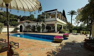 Villa exclusive de style andalou à vendre à Marbella - Benahavis 0