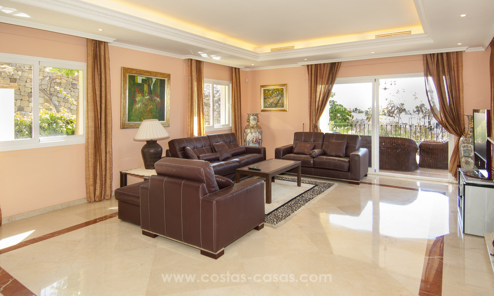 Villa avec vues fantastiques sur le golf et la mer en vente à Benahavis - Marbella 29748