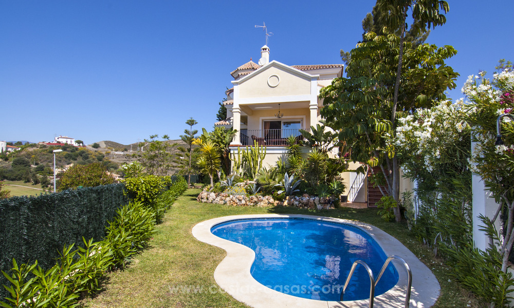 Villa avec vues fantastiques sur le golf et la mer en vente à Benahavis - Marbella 29757