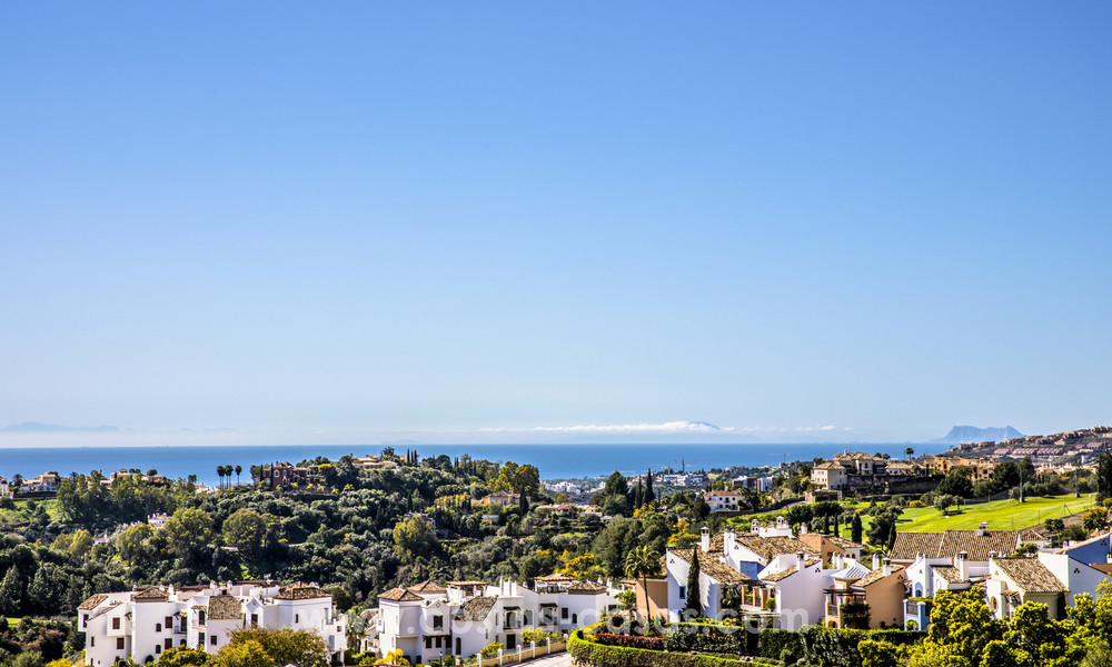 Appartements neufs et modernes à vendre à Benahavis - Marbella avec vue sur golf et mer. 7357