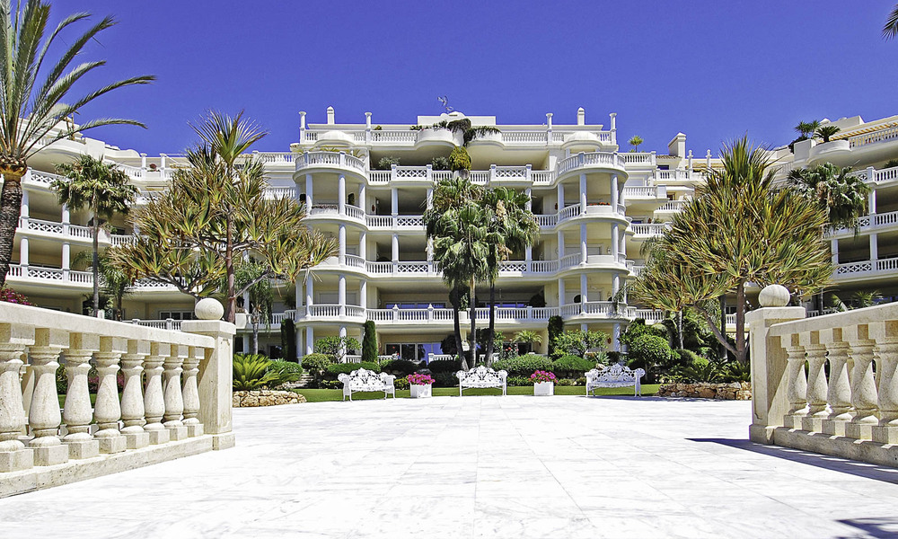 Appartements de luxe en bord de mer à vendre à Las Dunas Park, Nouvelle Mille d’Or, Marbella - Estepona 42385
