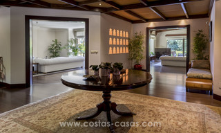 Villa contemporaine avec des influences asiatiques à vendre en première ligne de golf à Marbella 17418 