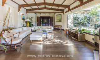 Villa contemporaine avec des influences asiatiques à vendre en première ligne de golf à Marbella 17421 
