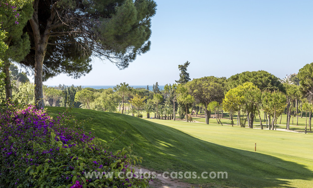 Villa contemporaine avec des influences asiatiques à vendre en première ligne de golf à Marbella 17436