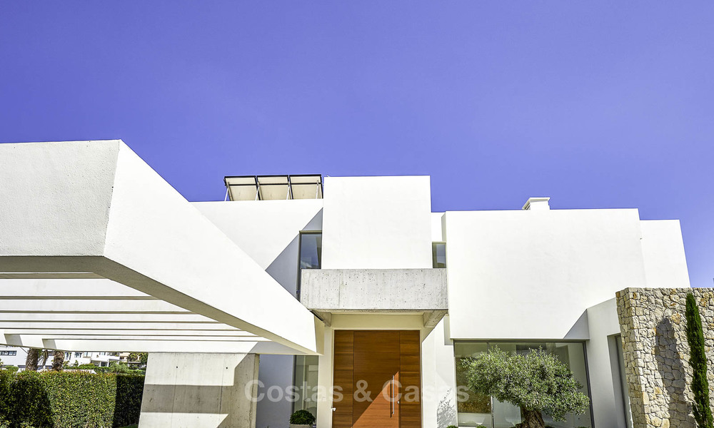 Villa de luxe moderne et contemporaine avec vue sur la mer à vendre, prêt à emménager, Benahavis, Marbella 15083